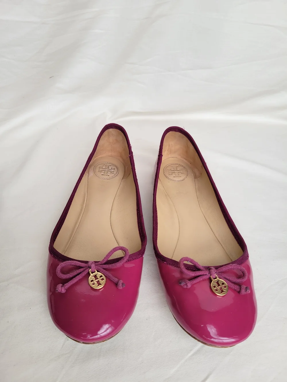 ✨ Tory Burch Pink Patent Leather Ballet Flats | Bow & Gold Logo Charm ✨